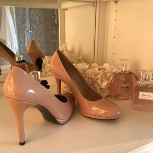 Stuart Weitzman pumps